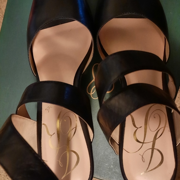 J. RENEE wedged sandal w/ splatter paint - Picture 3 of 4